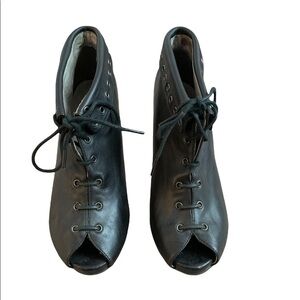 Victorian black leather peep toe heels/booties with lace